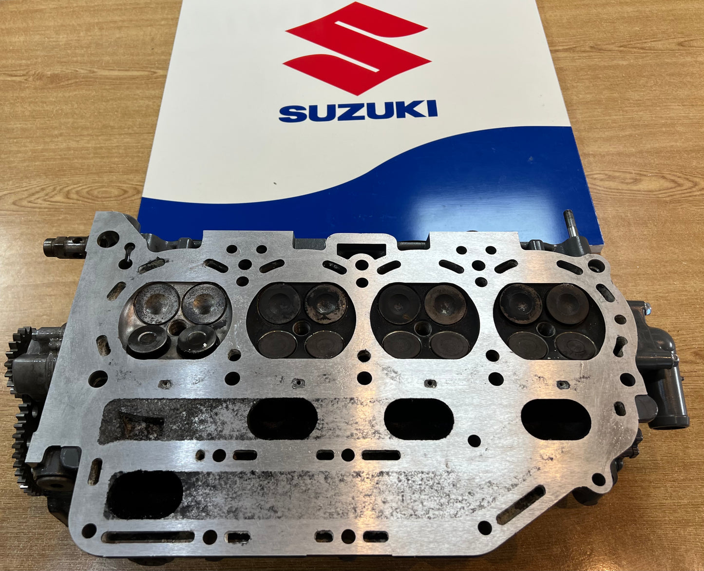 Culata con árbol de levas fueraborda Suzuki DF115 año 2007